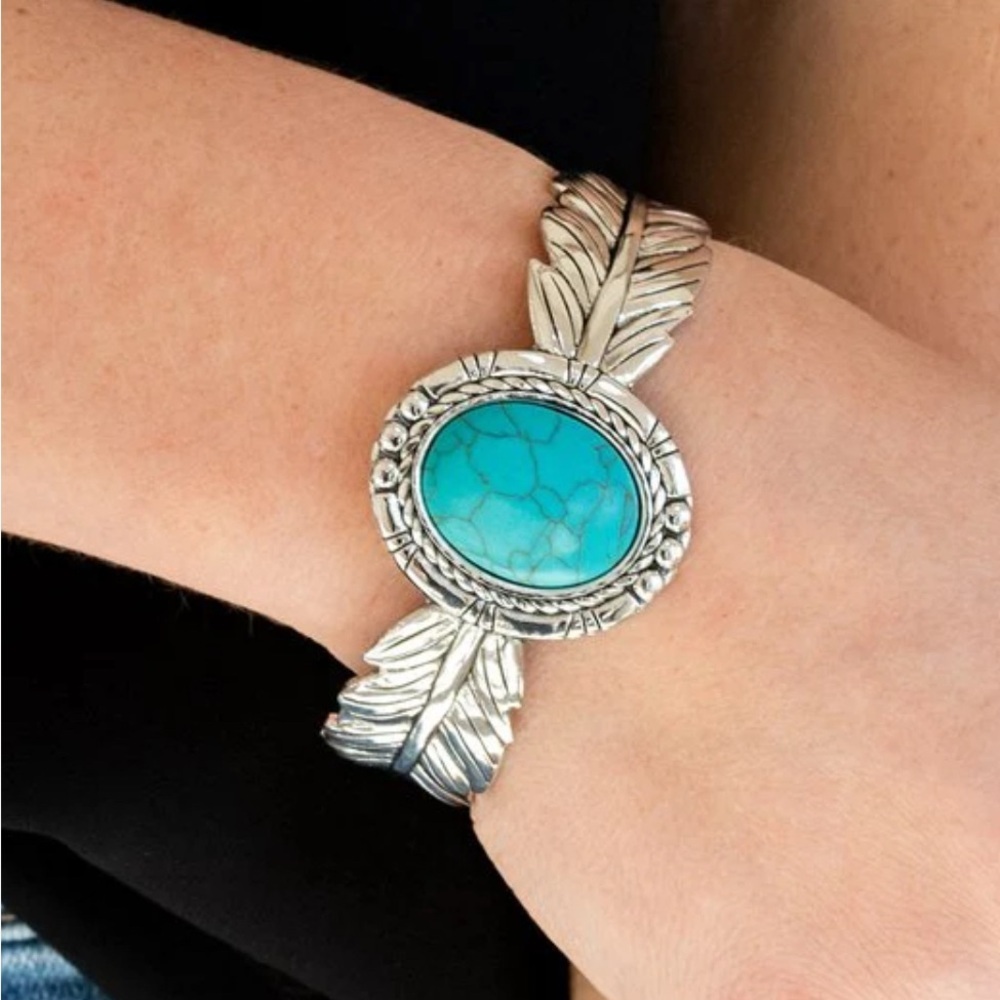 Paparazzi Bracelet ~ Western Wings Bracelet